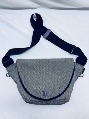 Rickshaw Bagworks Medium Zero Messenger Bag Gray Shoulder Tweed Herringbone USA